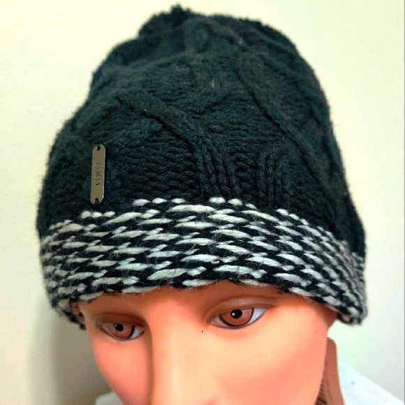 Lole Beanie - Picture 11 of 14